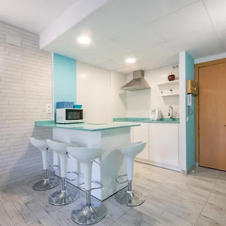 Salou-piscina-playa Port Aventura1 Apartment *
