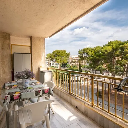 Salou-piscina-playa Port Aventura1 Apartment