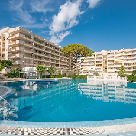 Salou-piscina-playa Port Aventura1 Apartment Salou