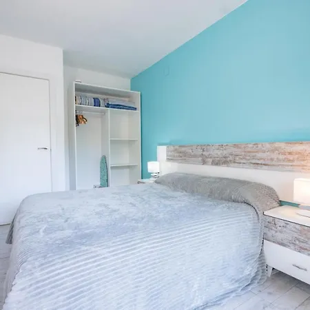 Salou-piscina-playa Port Aventura1 Салоу