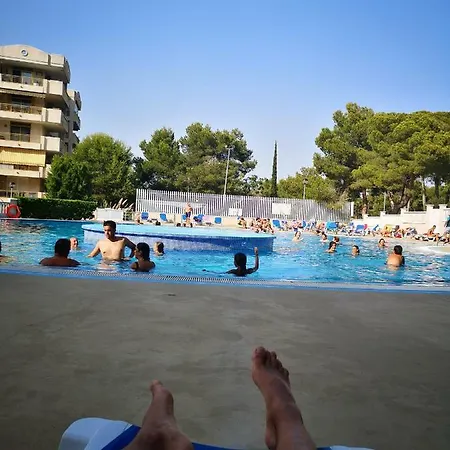 Salou-piscina-playa Port Aventura1